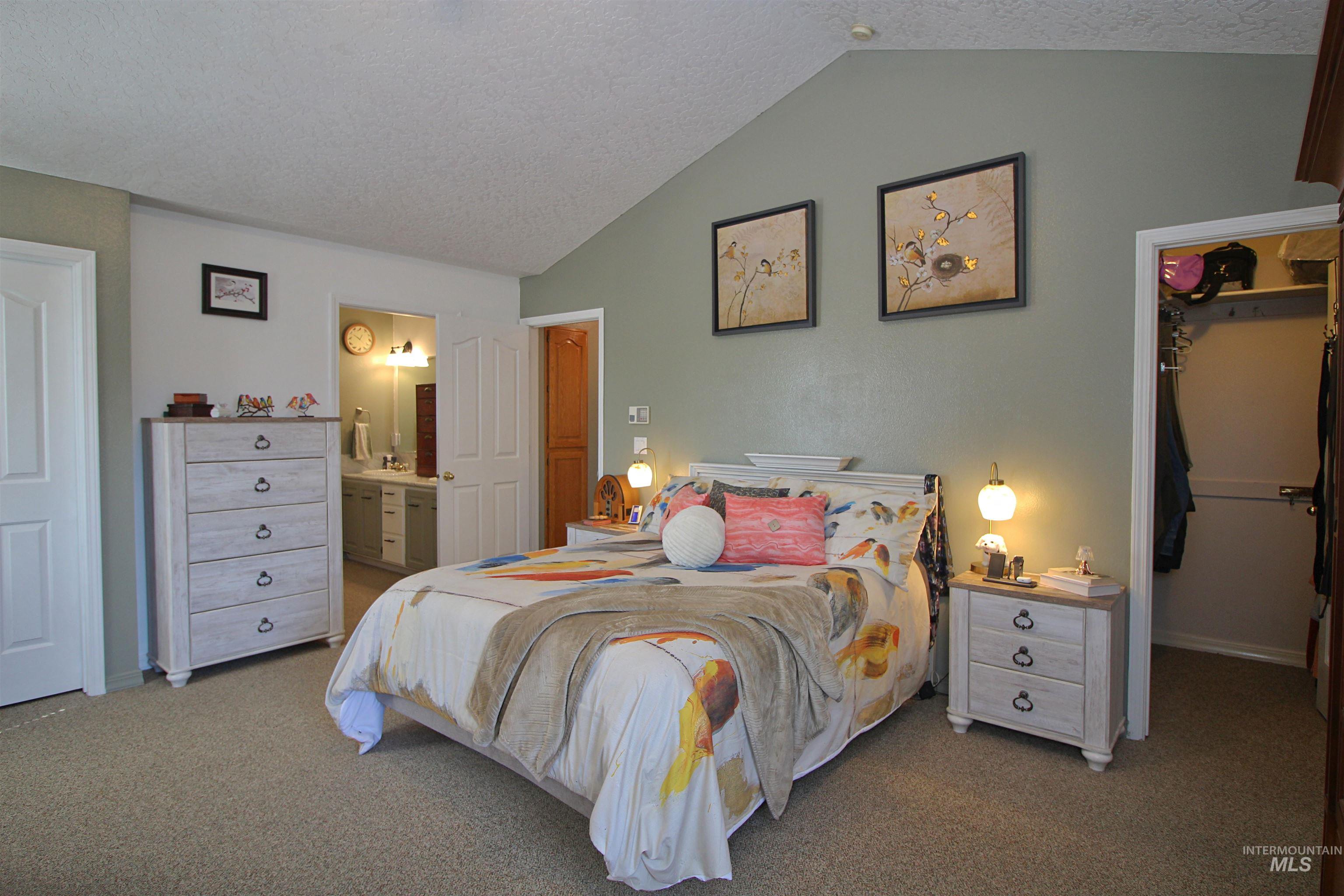 1392 N Santa Rosa