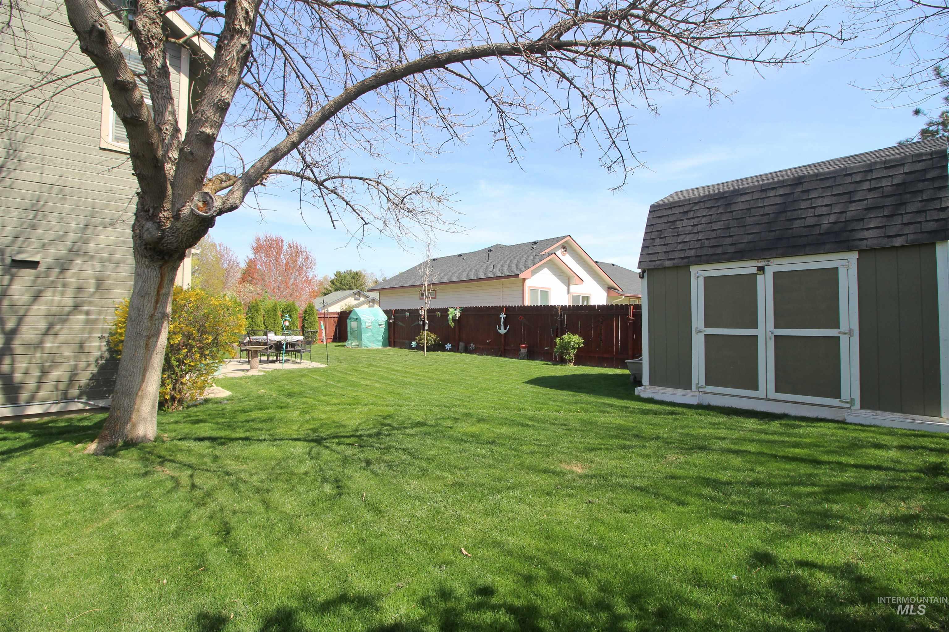1392 N Santa Rosa