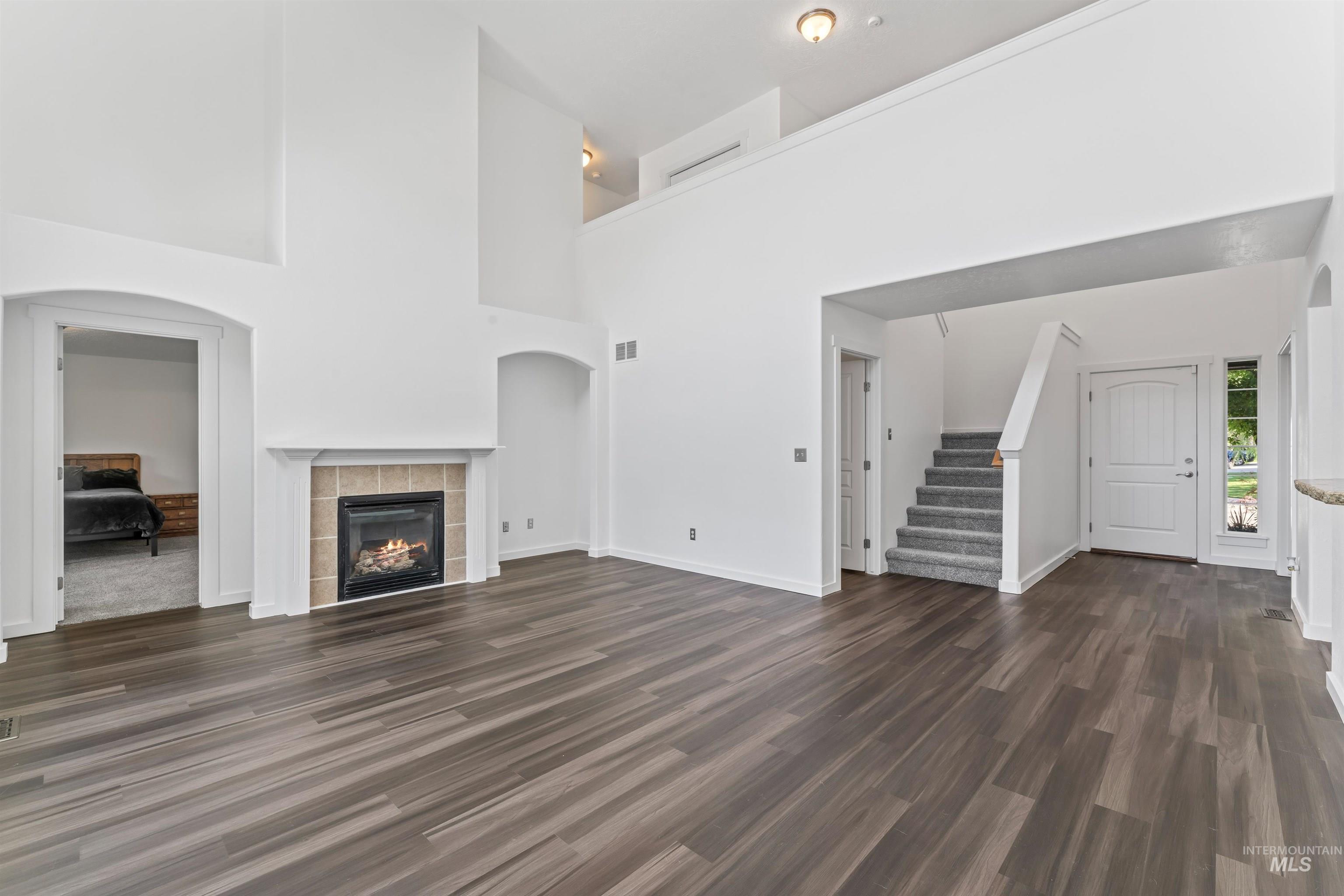 4089 W Dover Dr
