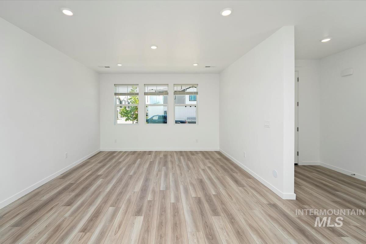 163 N Nursery