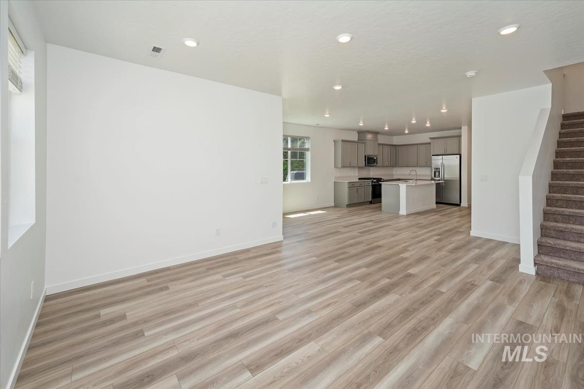 163 N Nursery