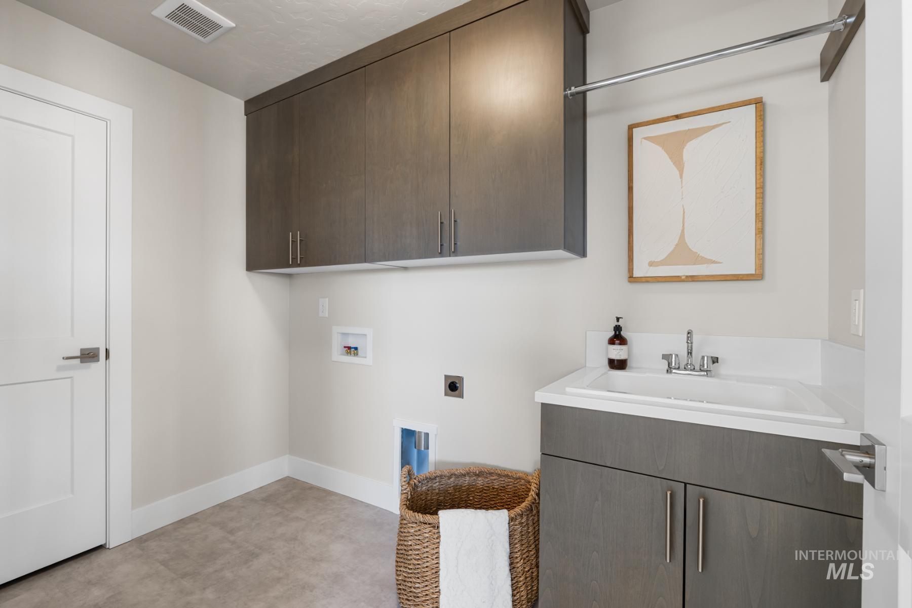 1117 W Malbar St