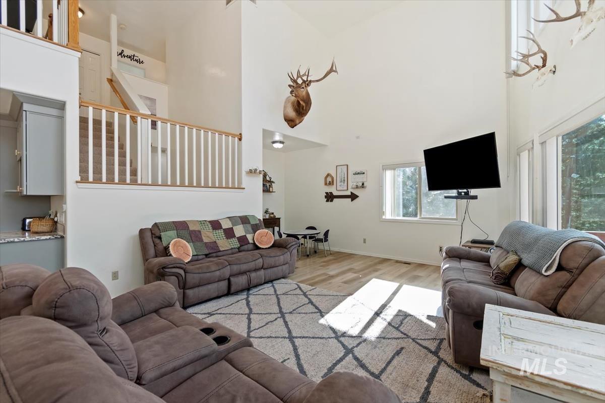 1496 Pine Ridge Dr