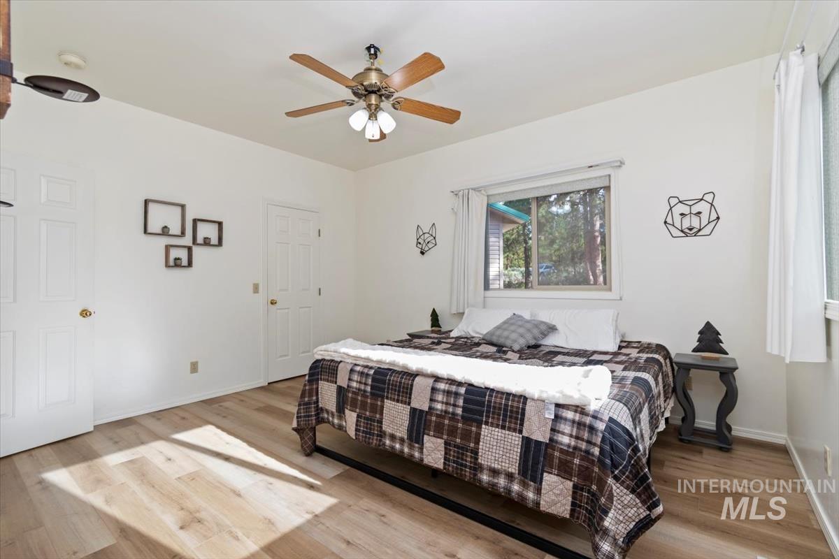1496 Pine Ridge Dr