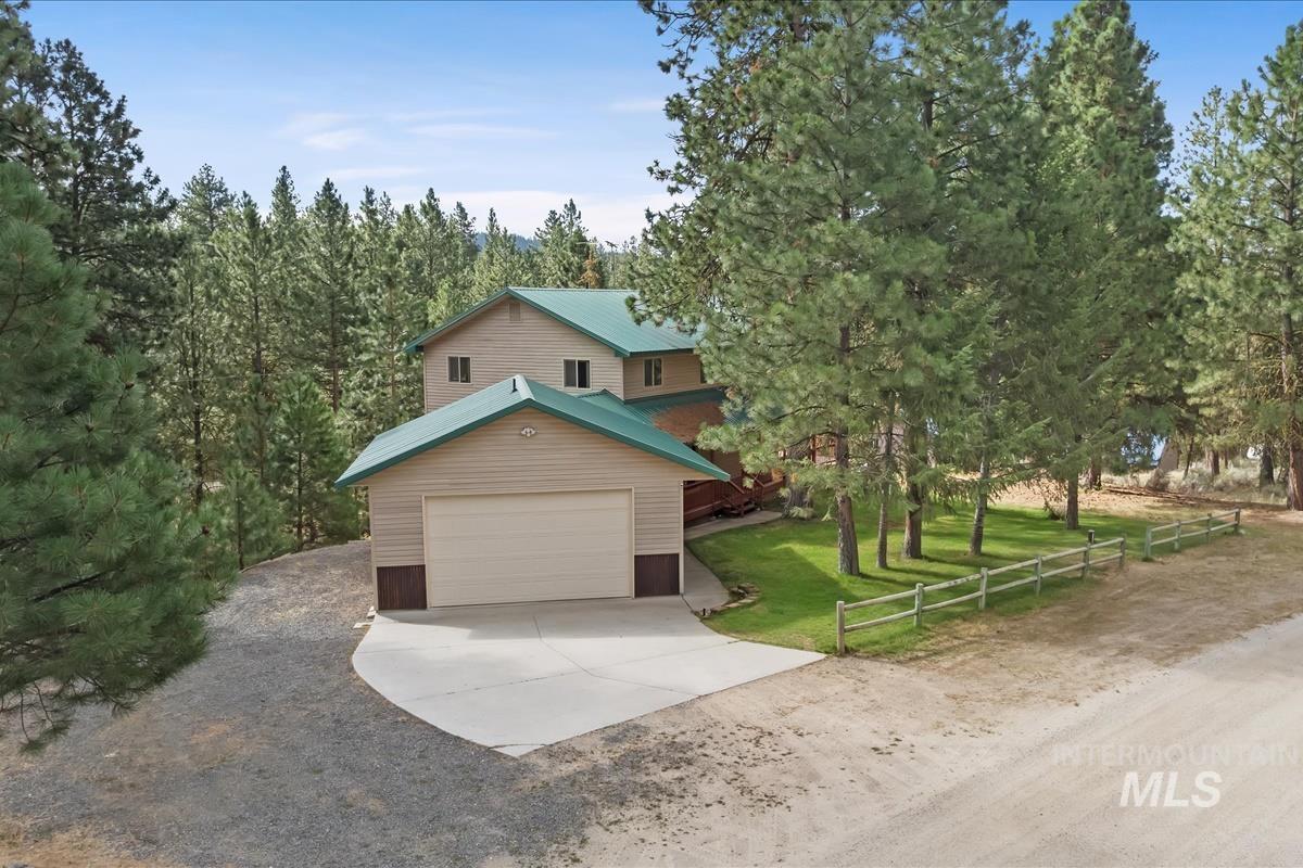 1496 Pine Ridge Dr