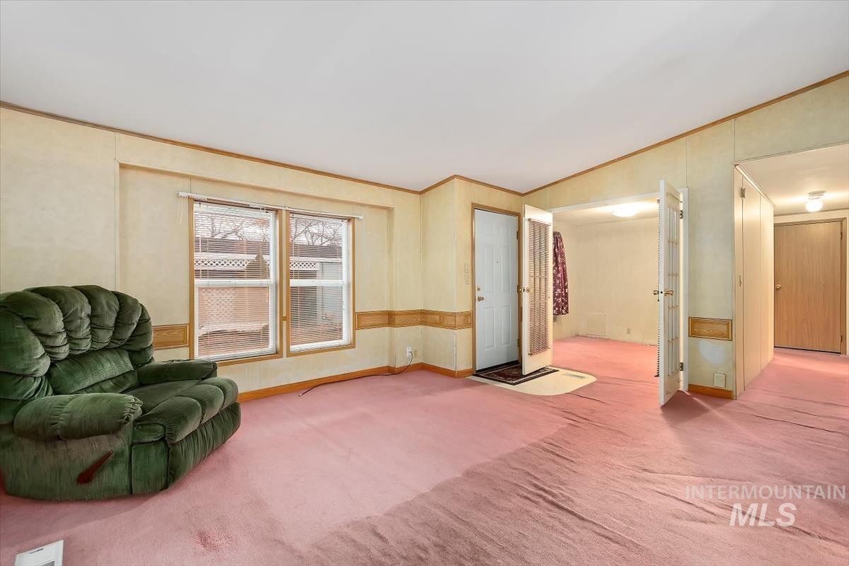 2804 Golden Rod Lane