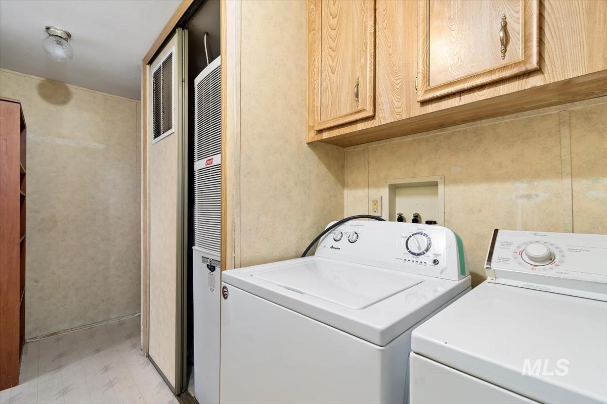 2804 Golden Rod Lane