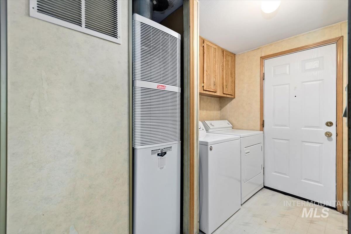 2804 Golden Rod Lane