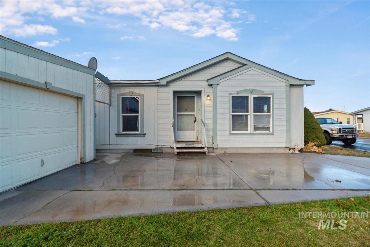 2804 Golden Rod Lane