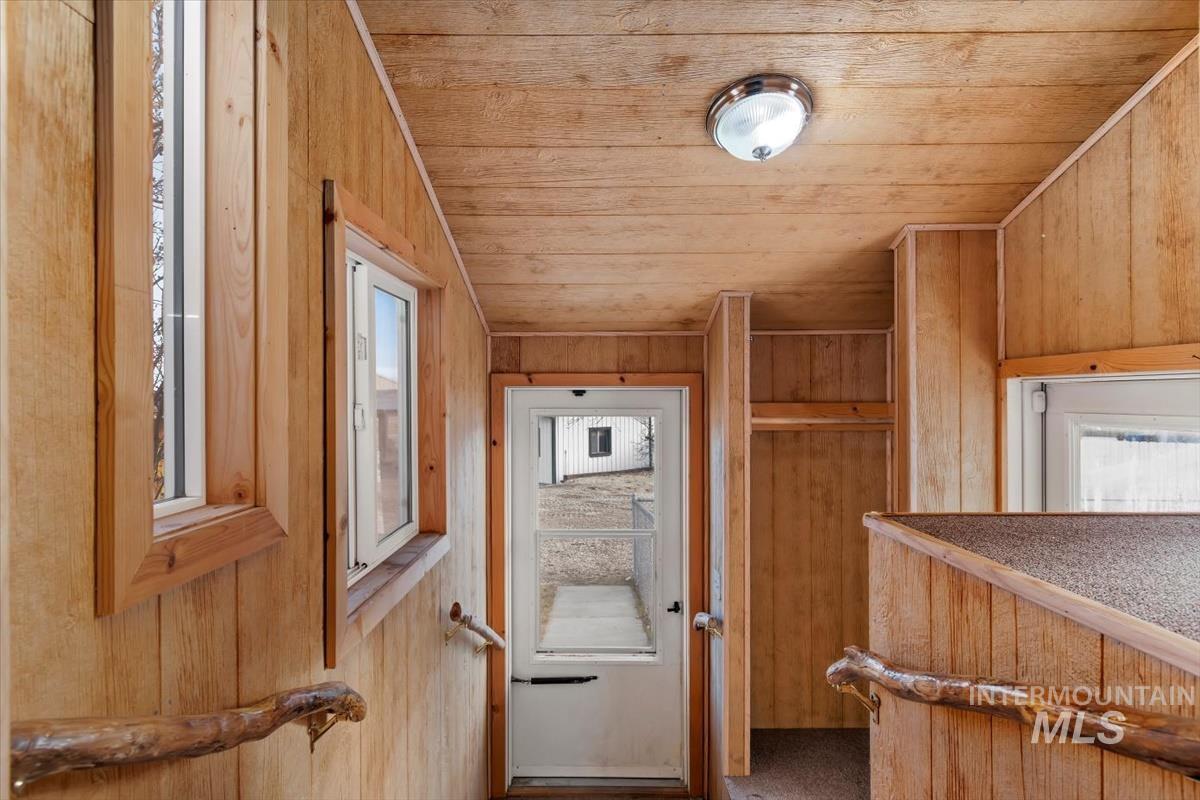 3320 Wilson Lane