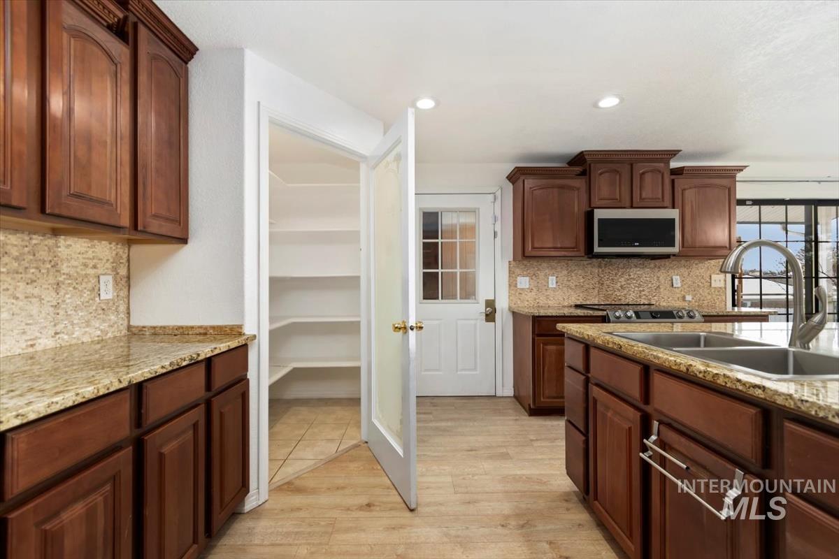 3320 Wilson Lane