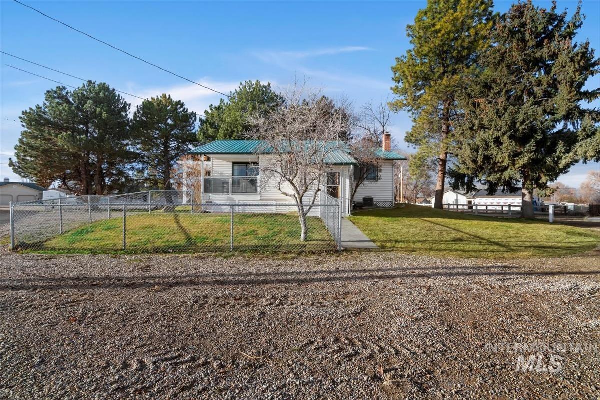 3320 Wilson Lane