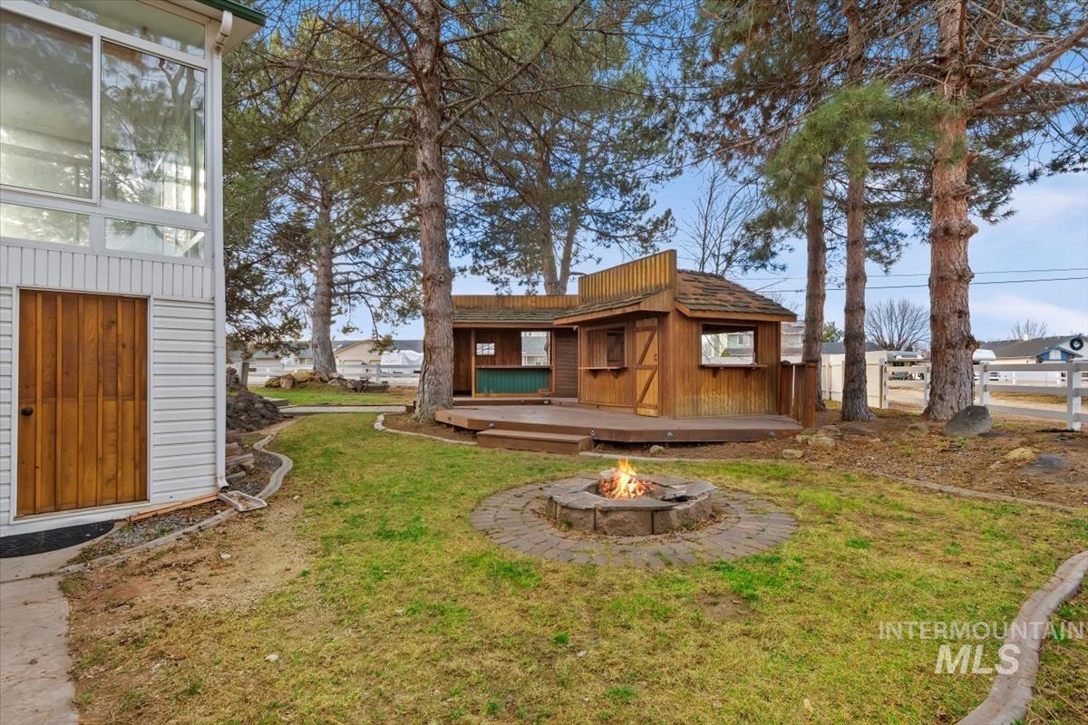 3320 Wilson Lane