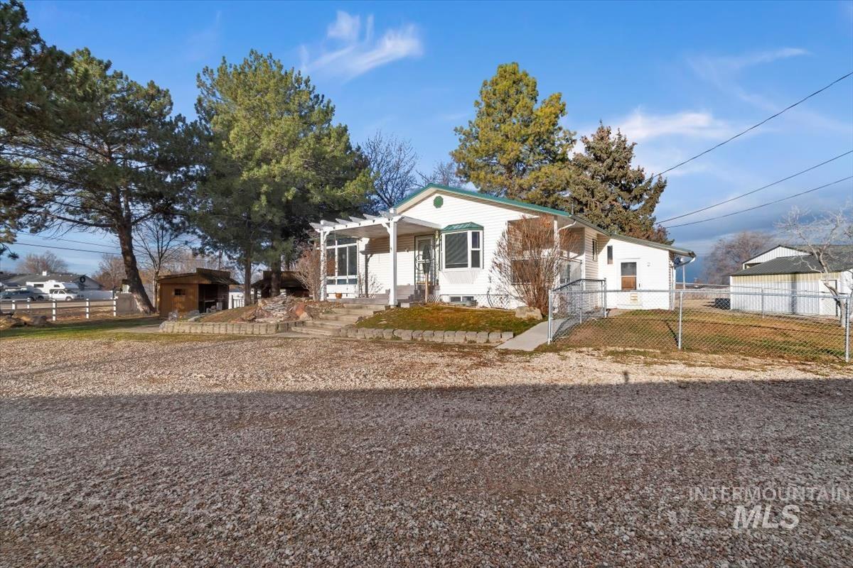 3320 Wilson Lane