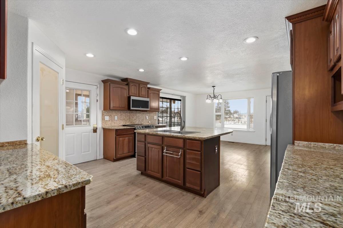 3320 Wilson Lane