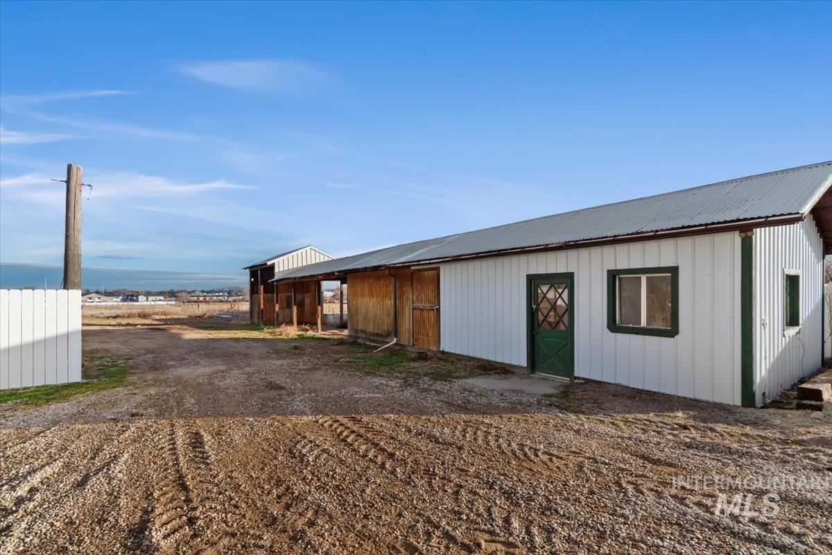 3320 Wilson Lane