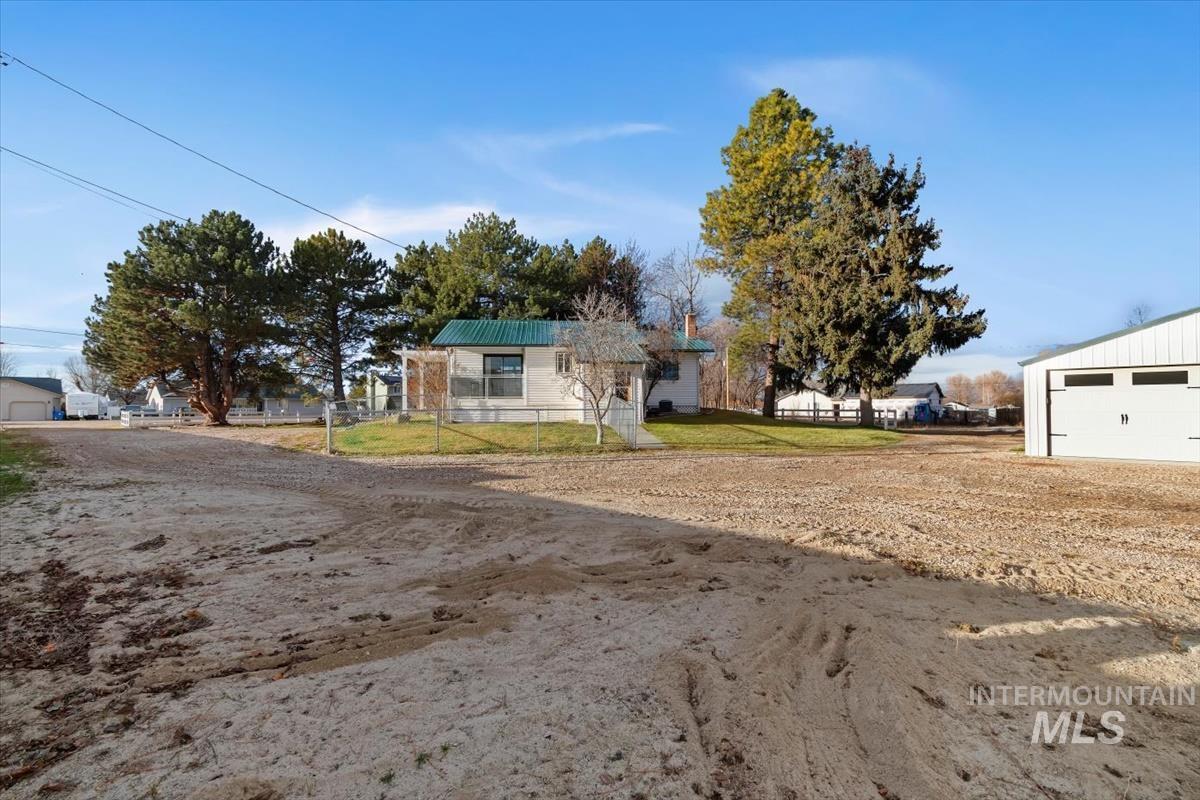 3320 Wilson Lane