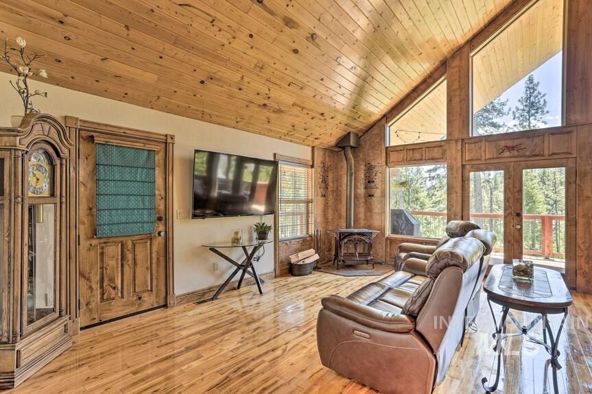 18 Shady Ln