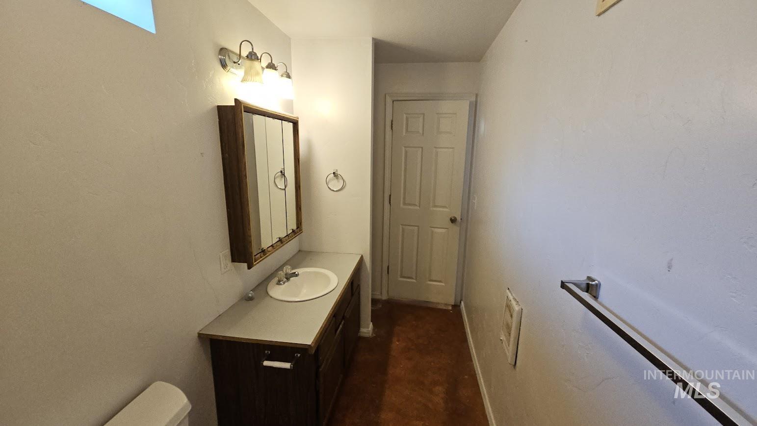 2617 - 2623 Rose Hill