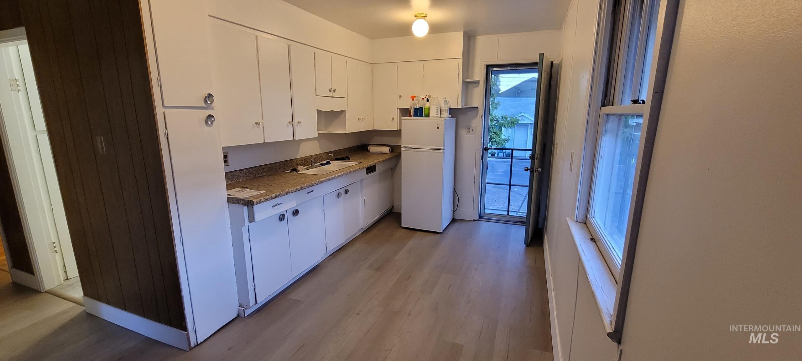 2617 - 2623 Rose Hill