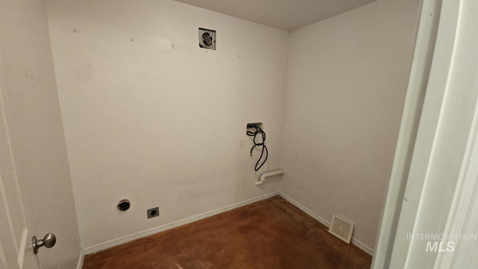 2617 - 2623 Rose Hill