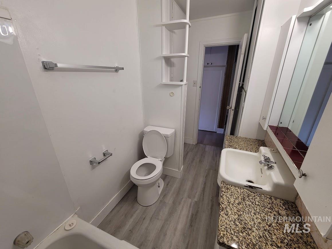 2617 - 2623 Rose Hill
