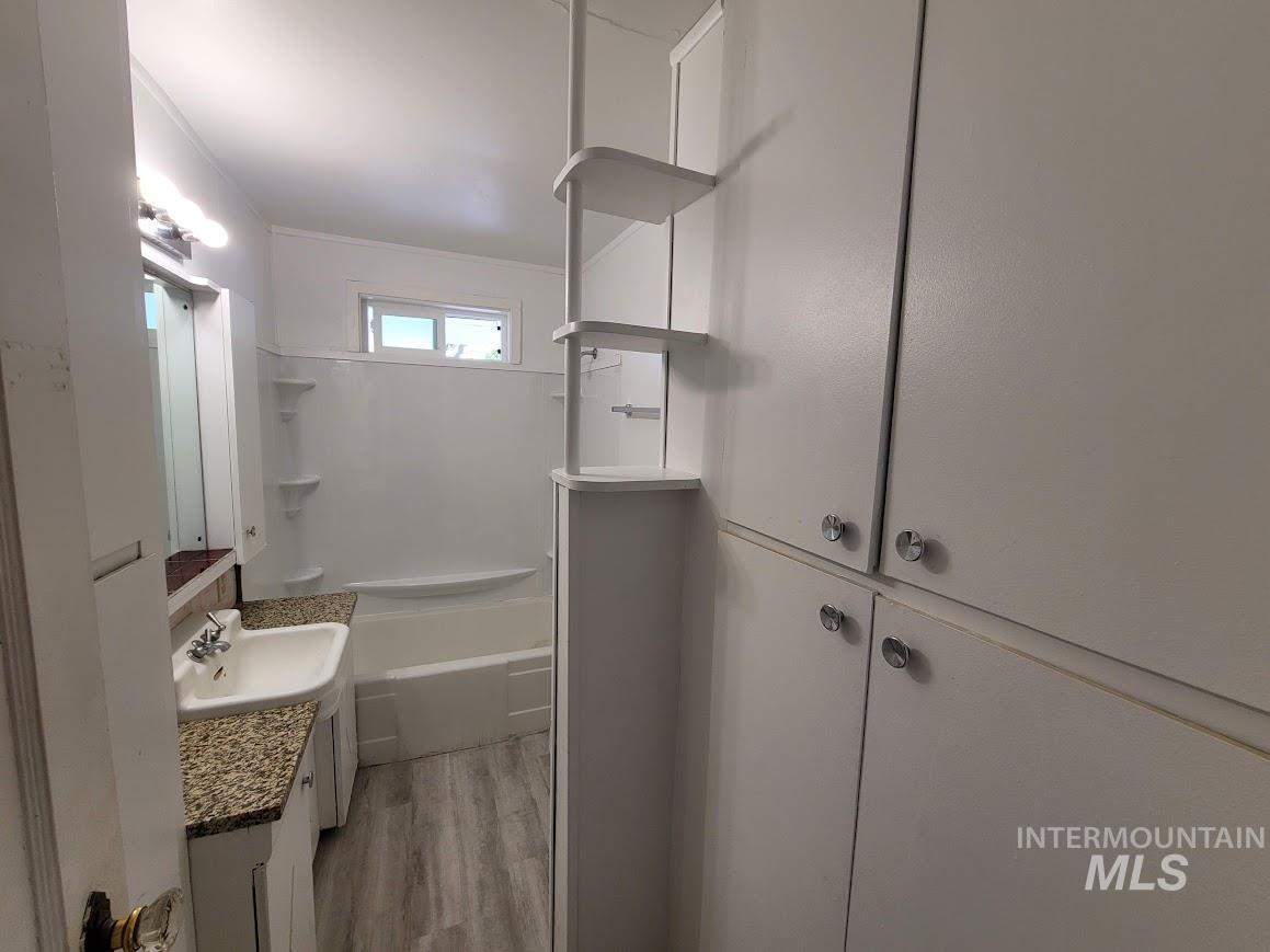 2617 - 2623 Rose Hill