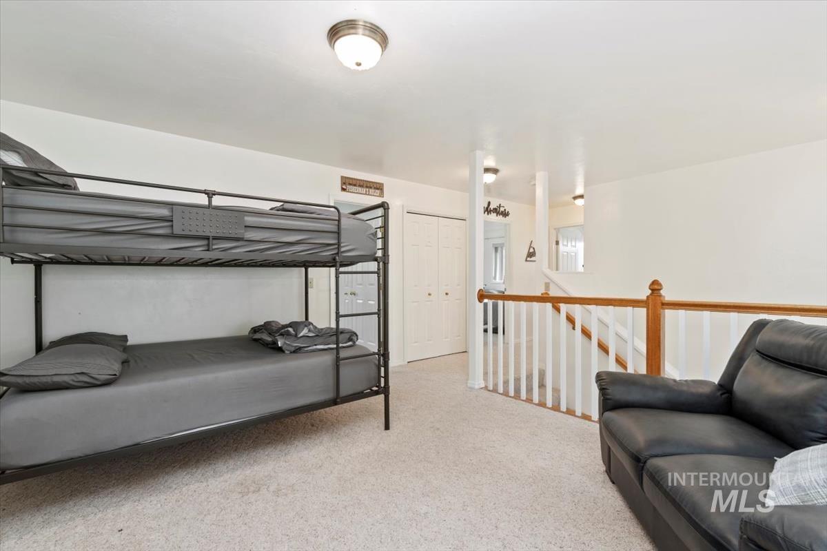 1496 Pine Ridge
