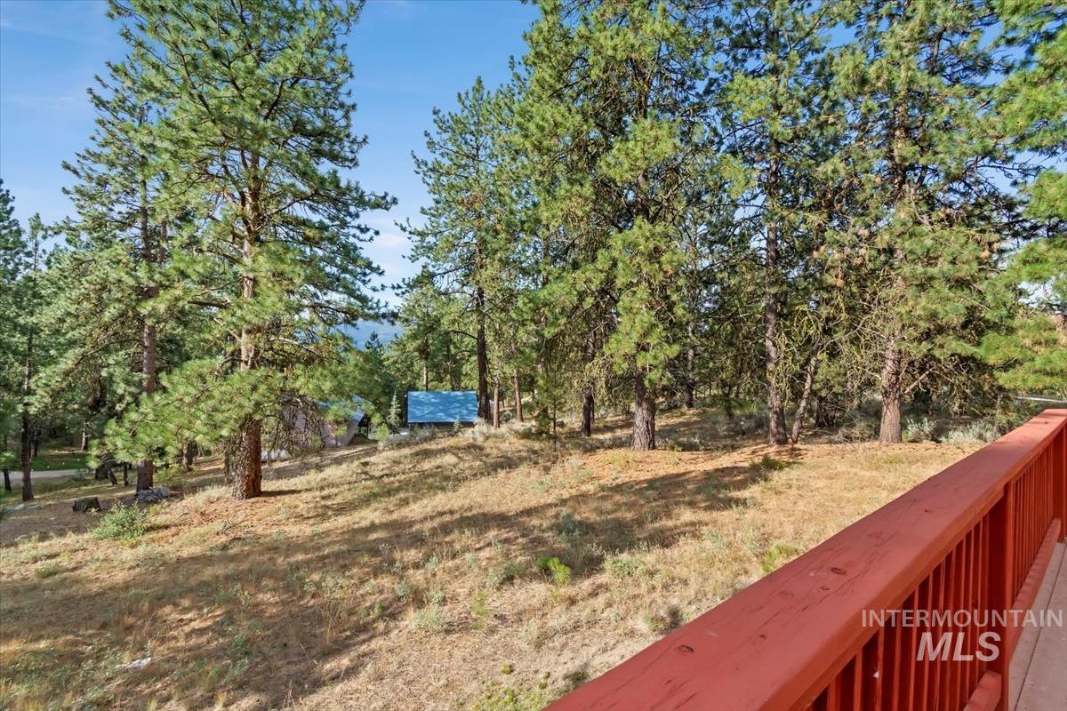 1496 Pine Ridge