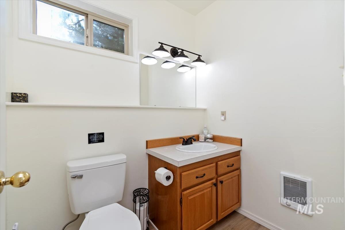 1496 Pine Ridge