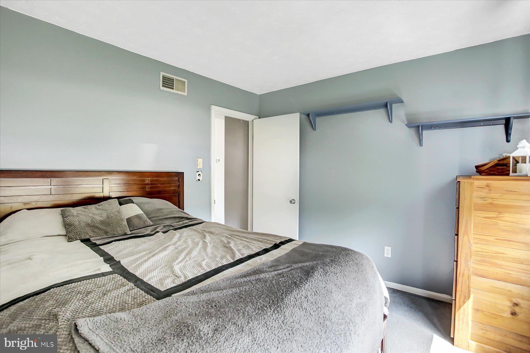 2810 W ROSEGARDEN BOULEVARD