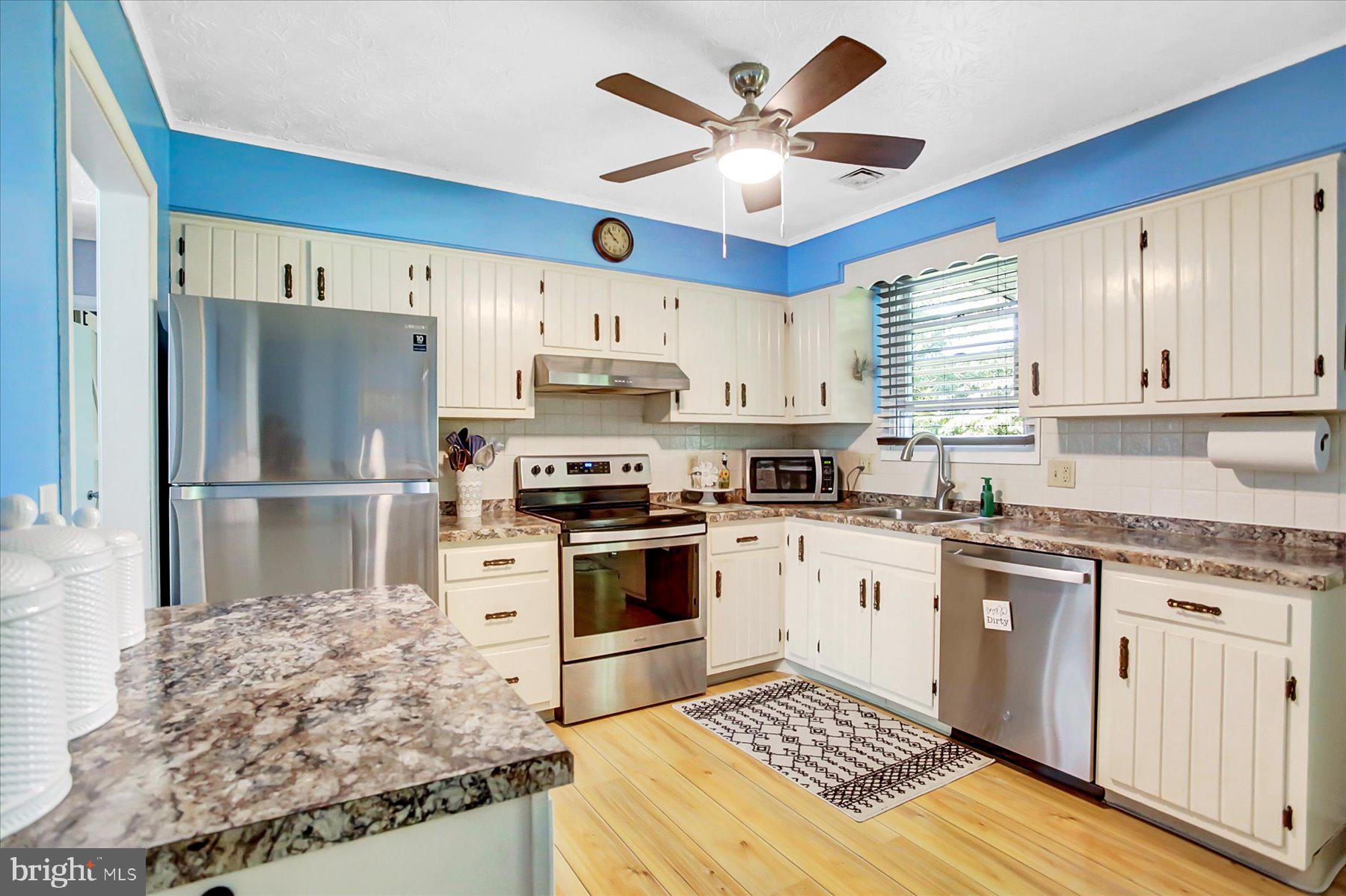 2810 W ROSEGARDEN BOULEVARD