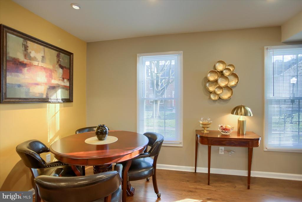 453 DELANCEY COURT