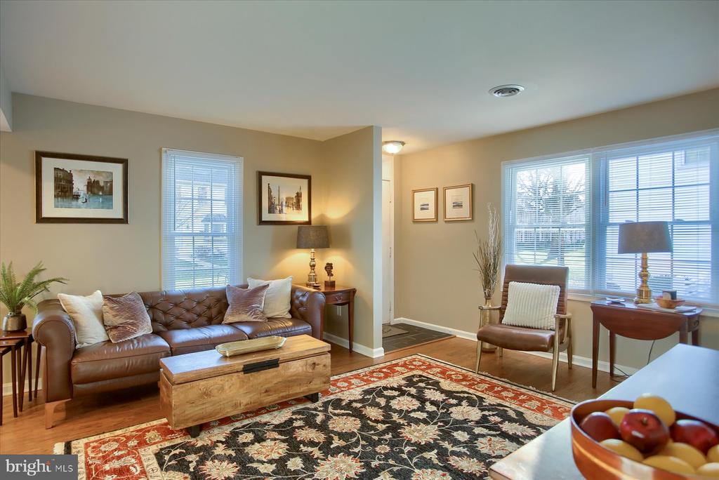 453 DELANCEY COURT
