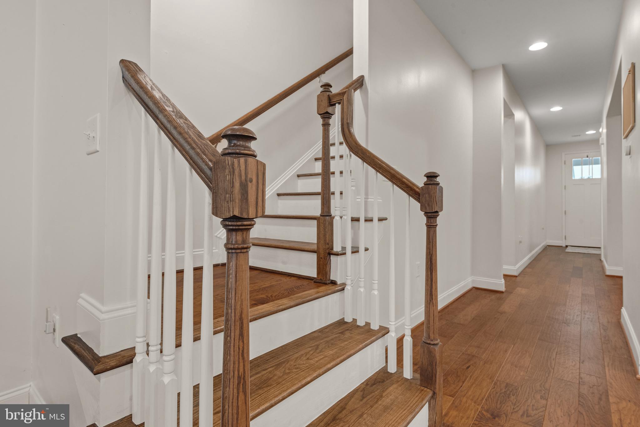 757 BARN SWALLOW WAY