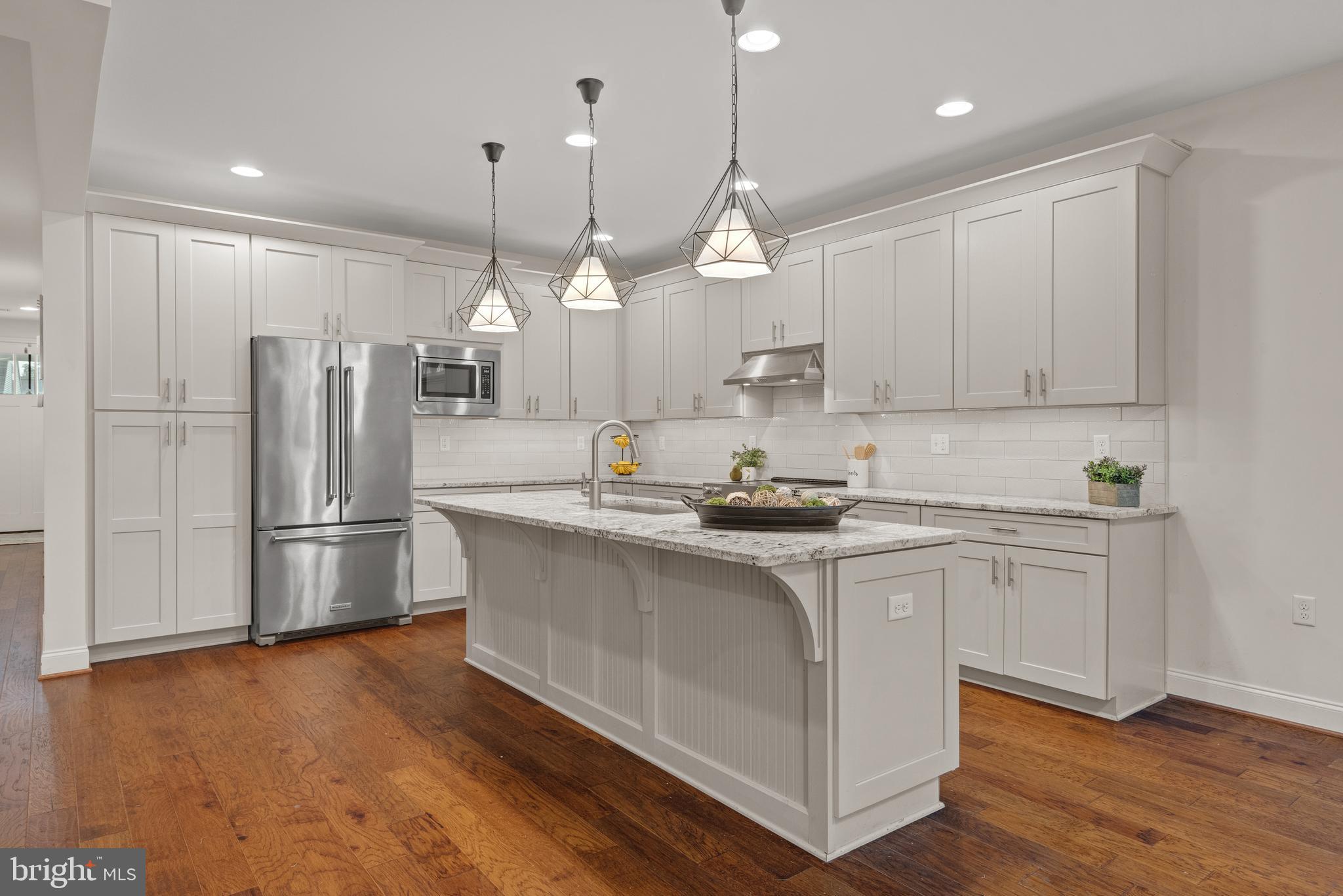 757 BARN SWALLOW WAY