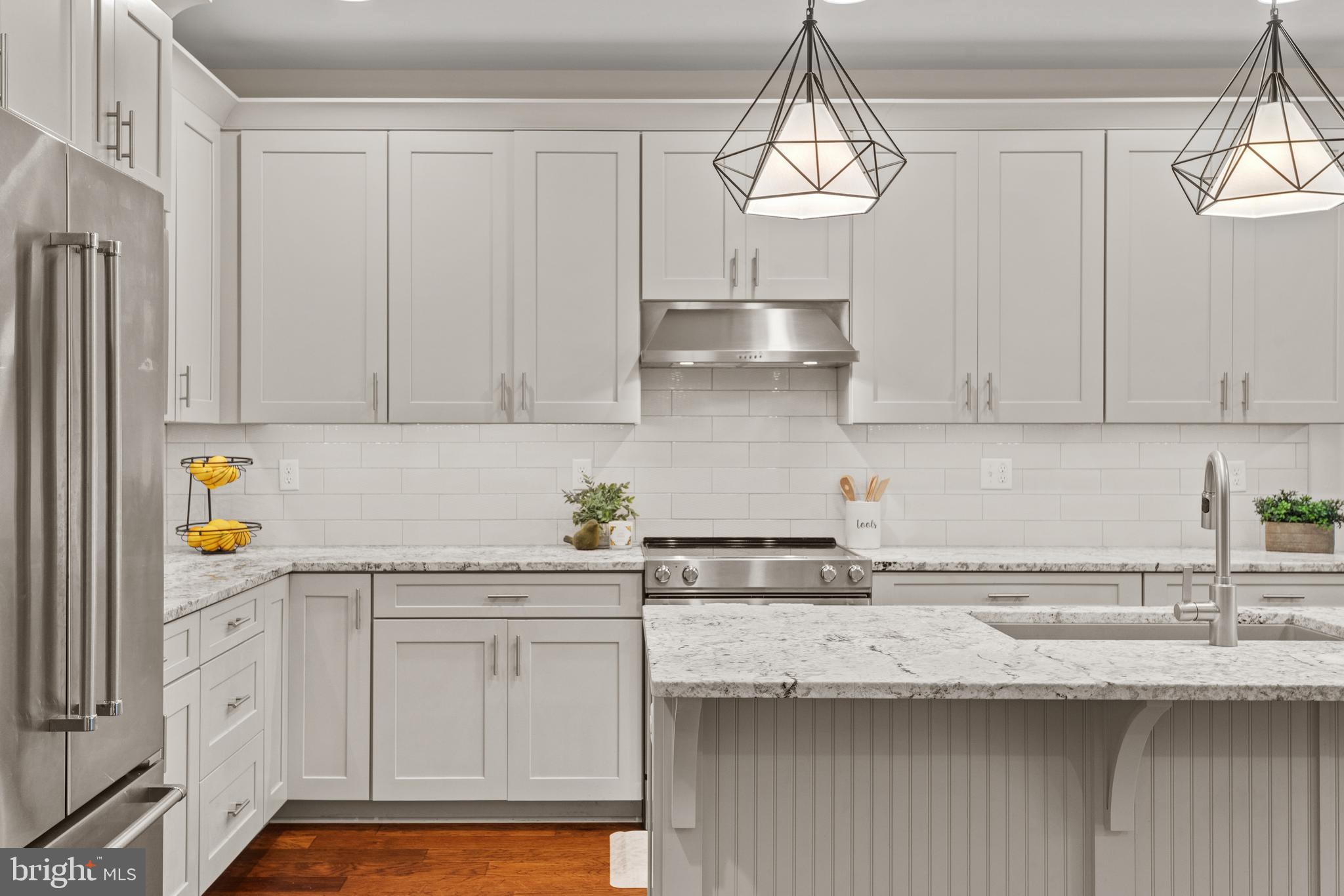 757 BARN SWALLOW WAY