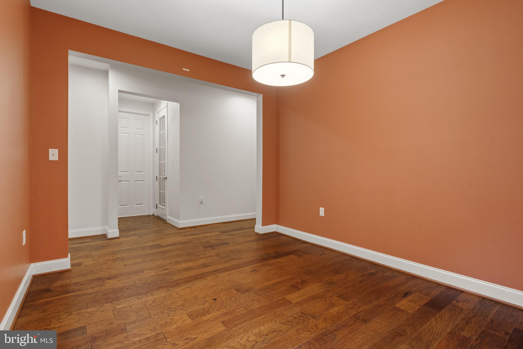 757 BARN SWALLOW WAY