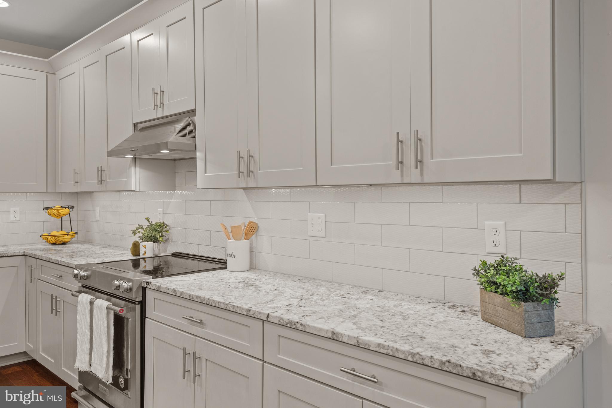 757 BARN SWALLOW WAY