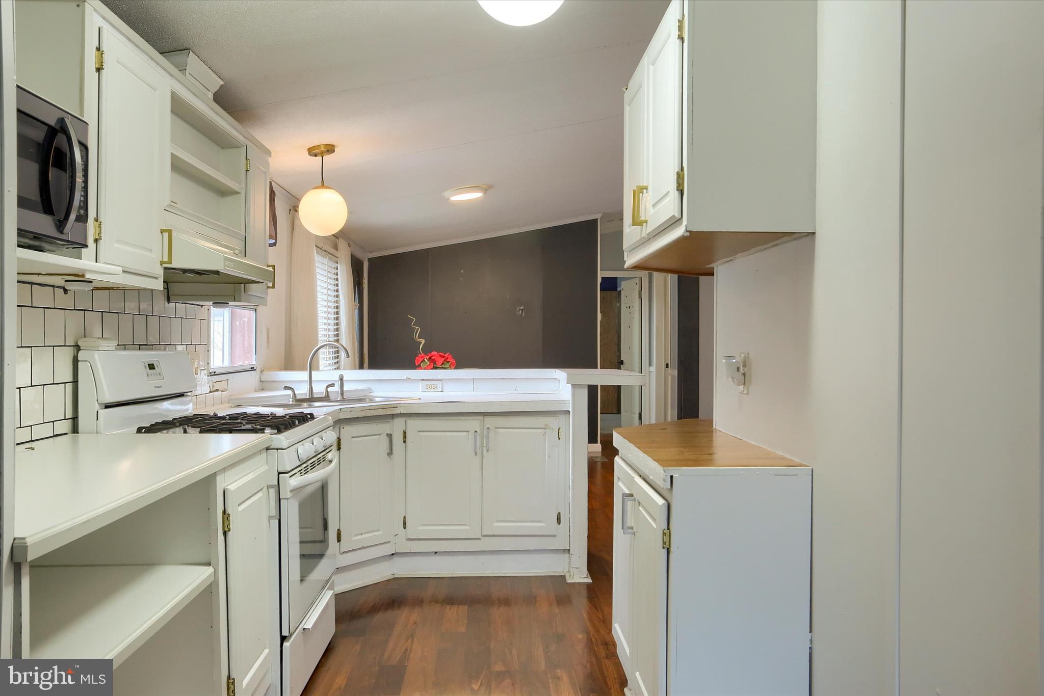 1550 WILLIAMS GROVE ROAD 101