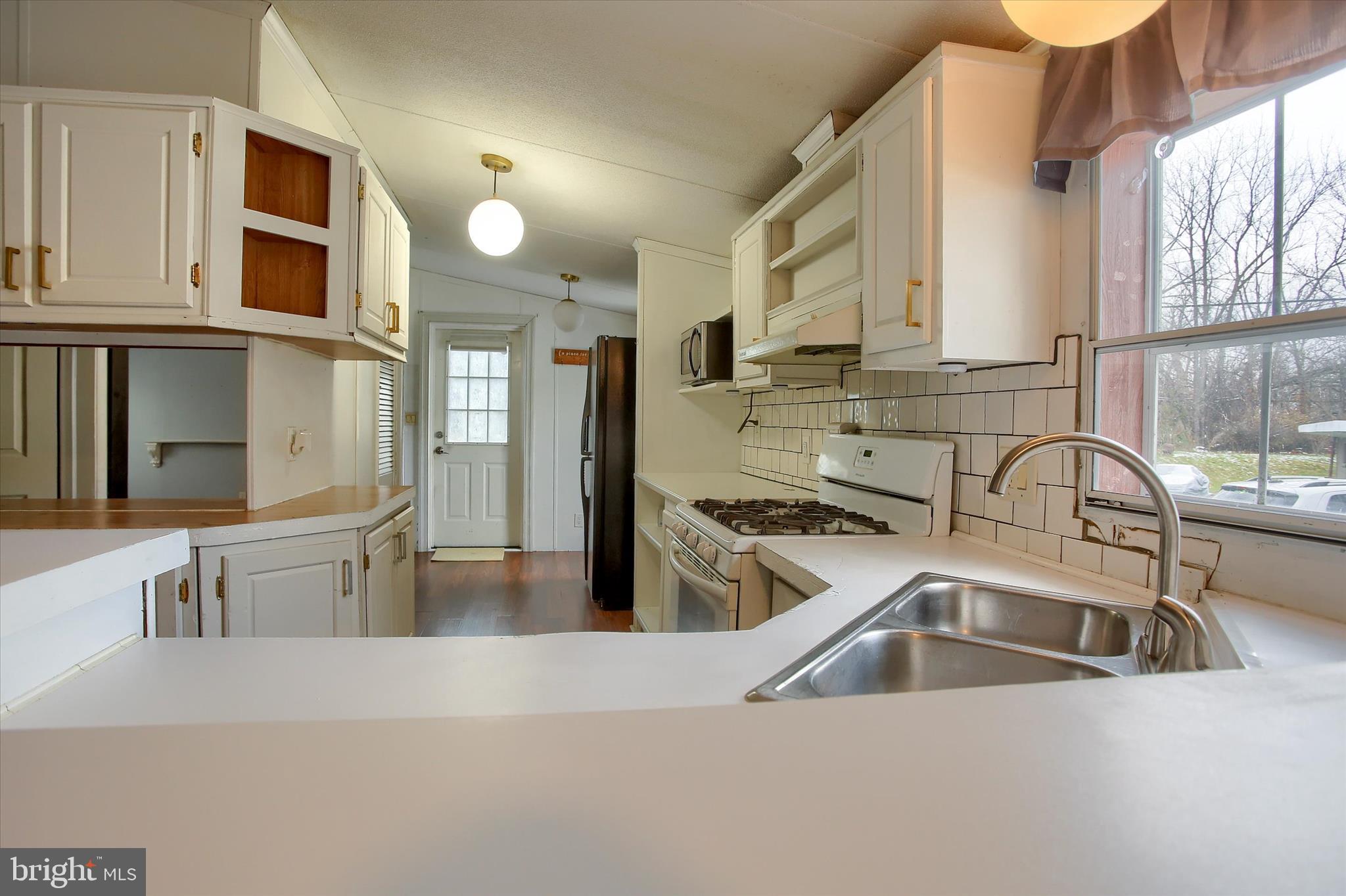 1550 WILLIAMS GROVE ROAD 101