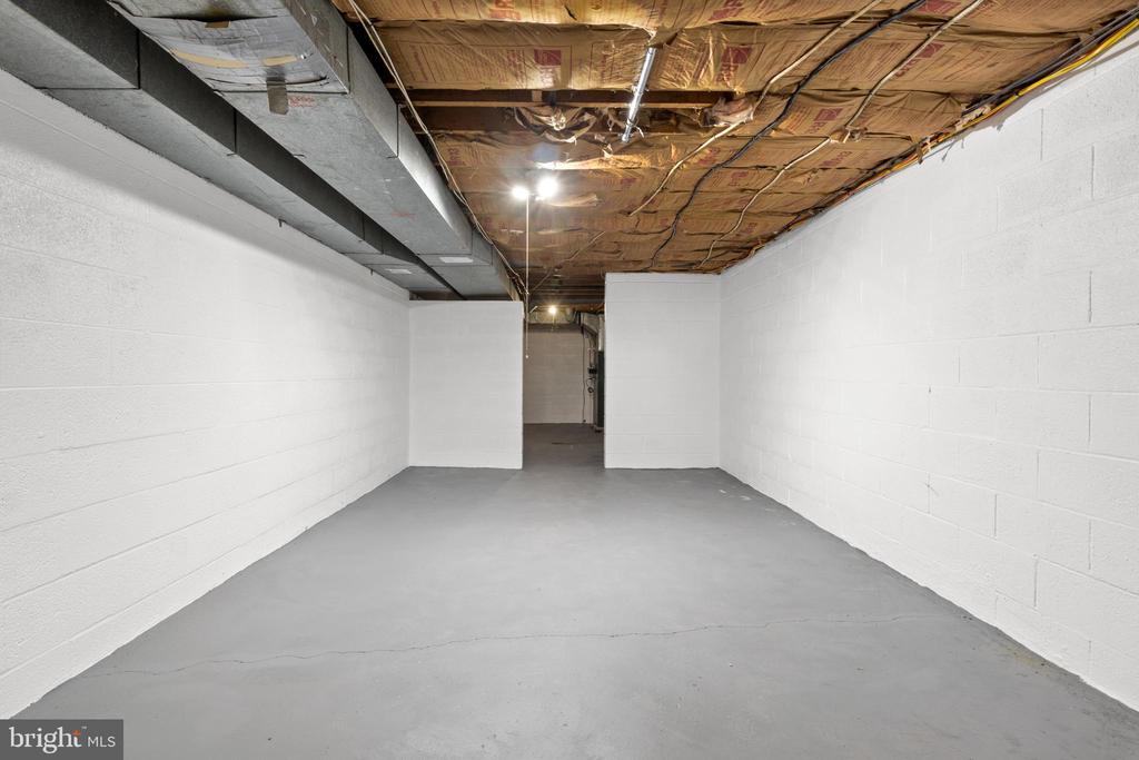 5615 DEVON DRIVE