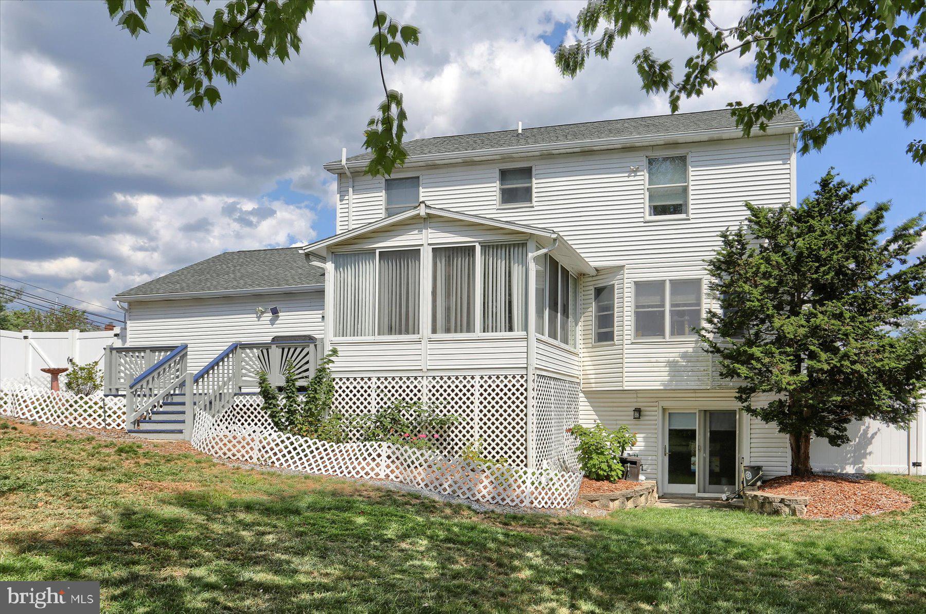 1500 PINE HOLLOW ROAD