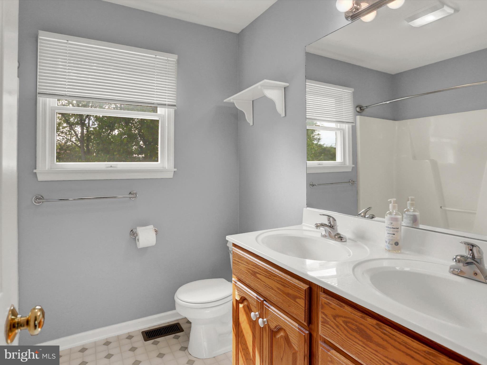 1500 PINE HOLLOW ROAD