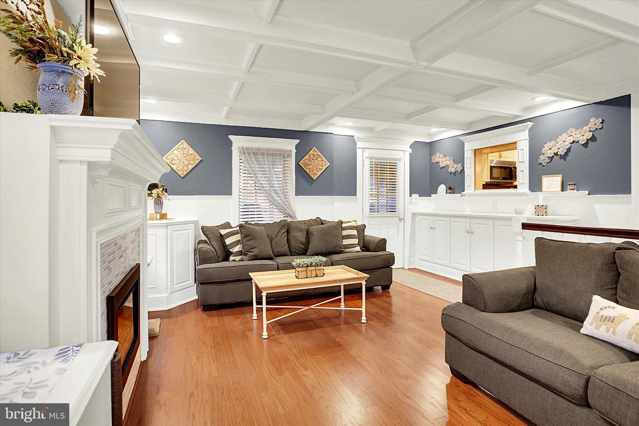 211 EDDINGTON AVENUE