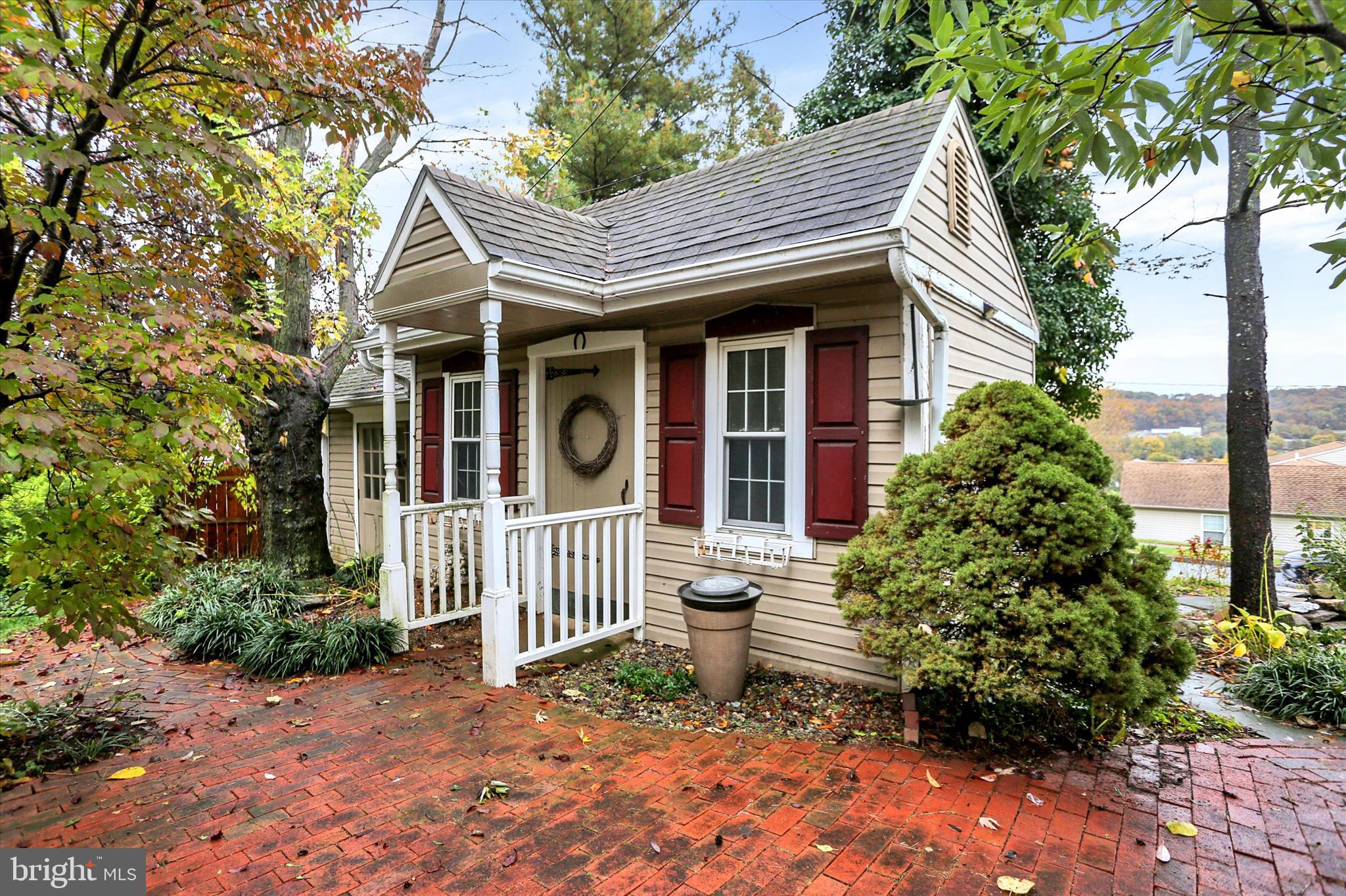 211 EDDINGTON AVENUE