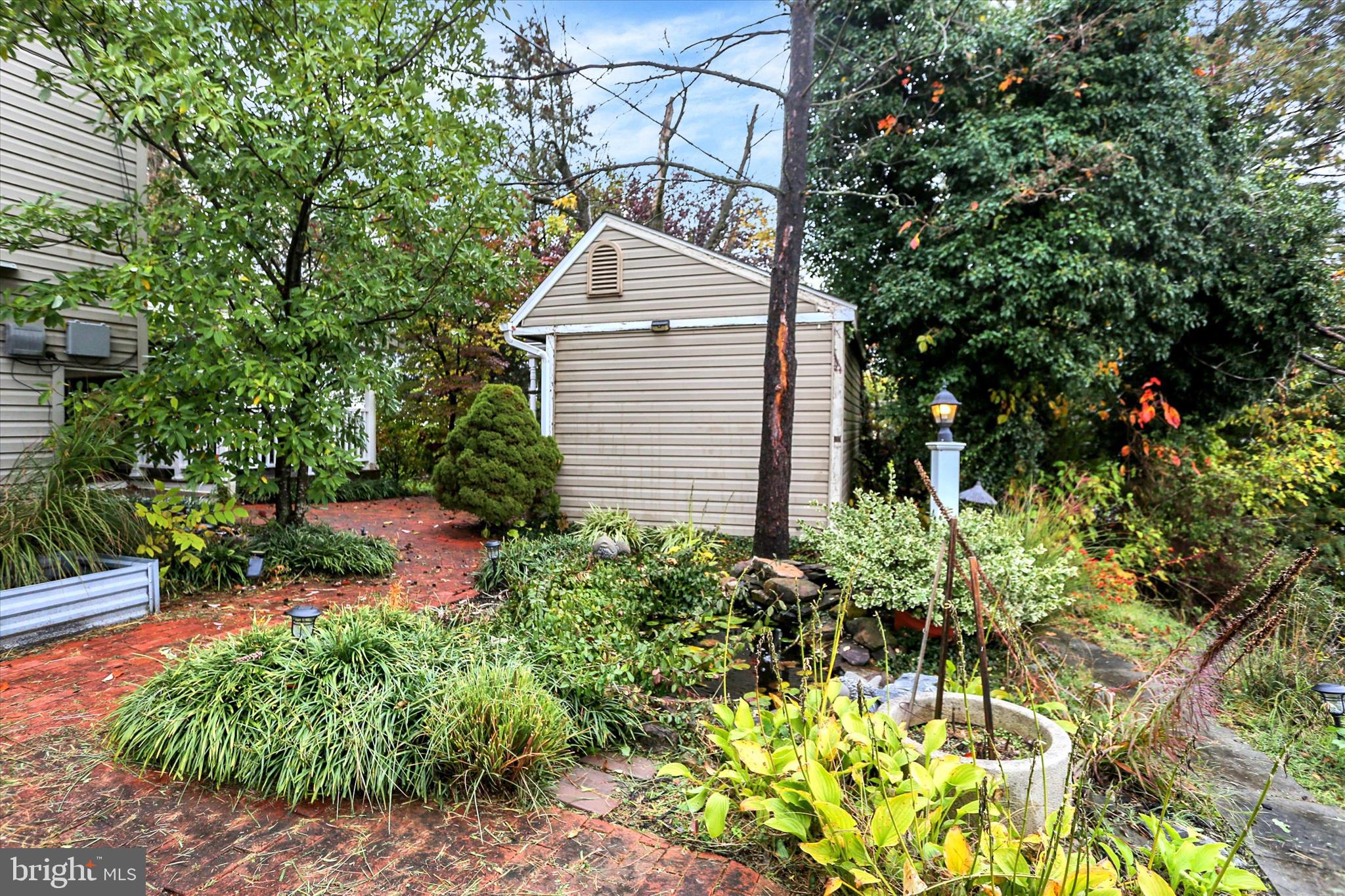 211 EDDINGTON AVENUE