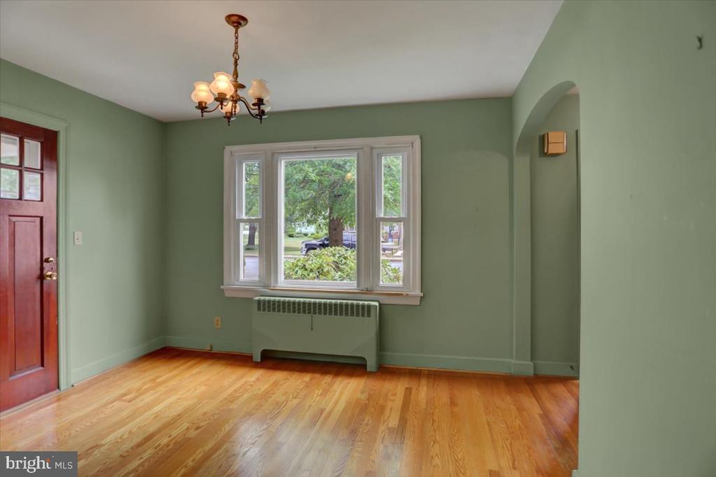 105 OAK LANE