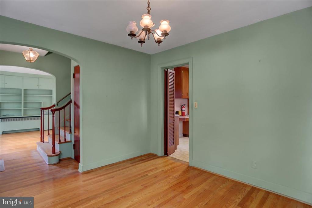 105 OAK LANE