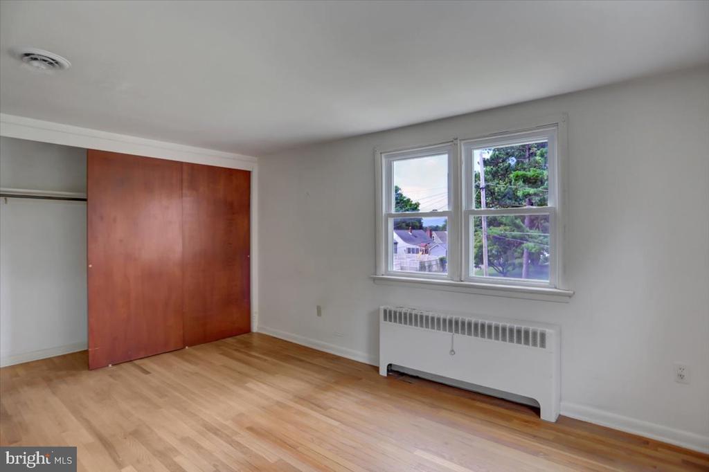 105 OAK LANE
